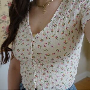 Floral woman’s Top size xs/s cottage core crop top supper cute